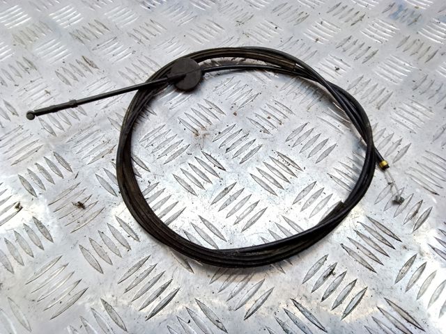 Трос капота без ручки 8U0823535 VAG