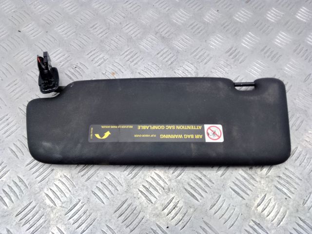 Козирок протисонячний 8U0857552F7C0 VAG