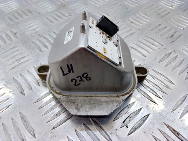 Блок упавленія автосвітла 8U0941475B VAG