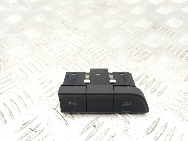 Блок кнопок центральної консолі 8U0959674B5PR VAG