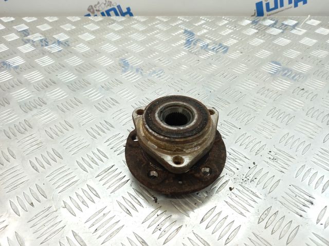 Маточина переднього колеса 8V0498625A VAG
