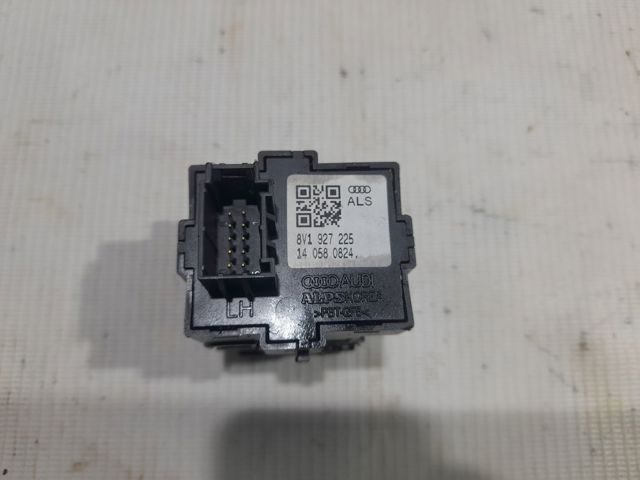 Клавіша електромеханічного гальма стоянки 8V1927225 VAG