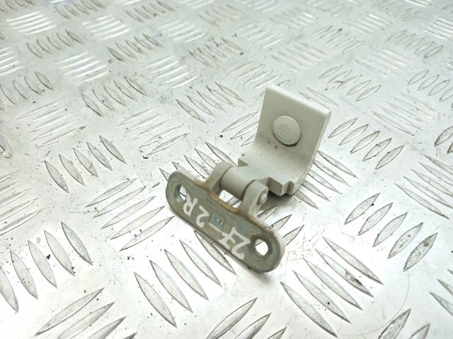 Кріплення кришки багажника 8V3827299B VAG
