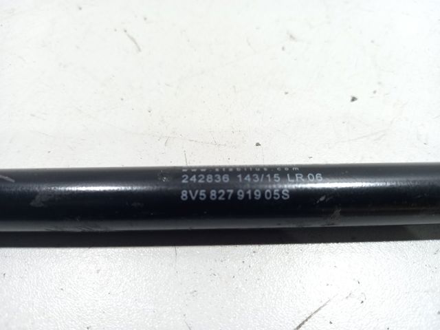 Амортизатор двері 3/5-ї задньої 8V5827919 VAG