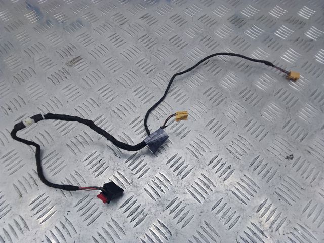 Джгут проводів задніх дверей 8V5971693C VAG