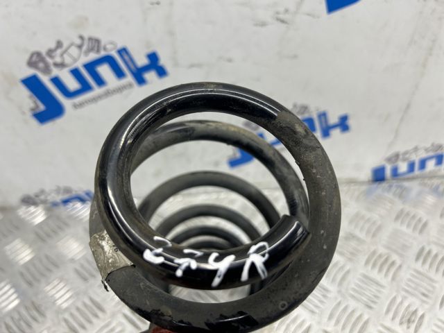 Гвинтова пружина підвіска 8W0411105CM VAG