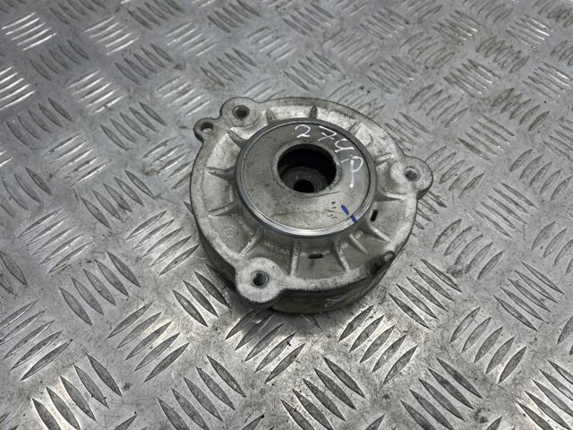 Кріплення переднього амортизатора 8W0412377B VAG