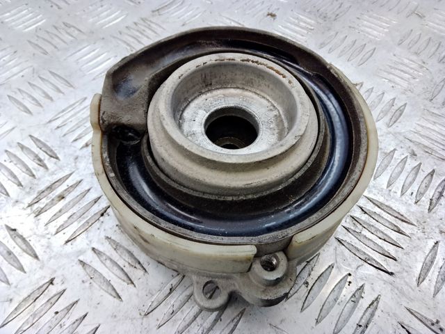 Подушка амортизатора переднього 8W0413333 VAG