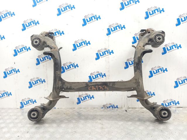 Балка задньої підвіски поперечна 8W0505235AE VAG