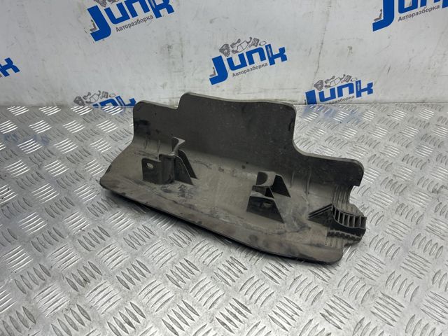 Захист заднього нижнього важеля 8W0505415E VAG