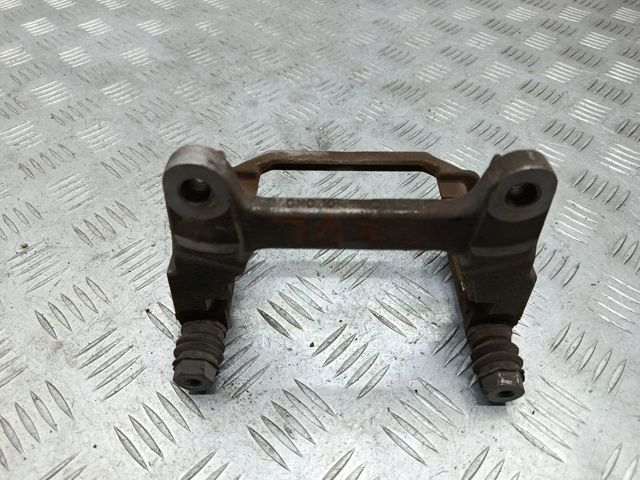 Скоба гальмівного заднього супорта 8W0615425A VAG