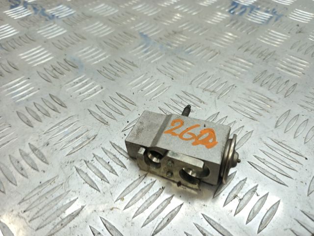Клапан TRV, кондиціонера 8W0820679 VAG