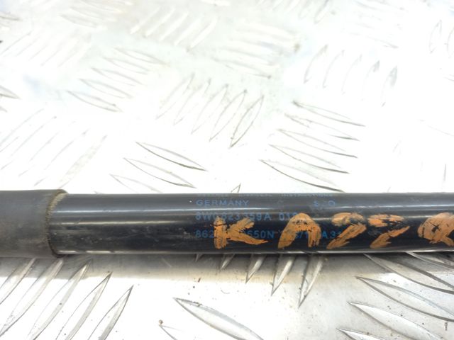 Амортизатор капота 8W0823359A VAG