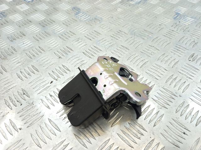 Центральний замок багажника 8W0827503 VAG