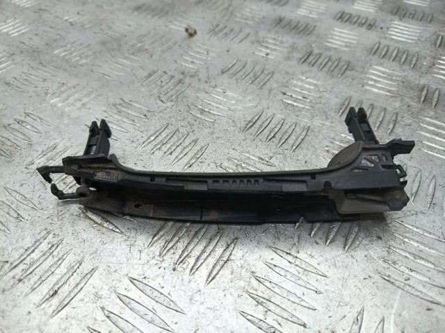 Ручка задніх лівих дверей 8W0837205 VAG