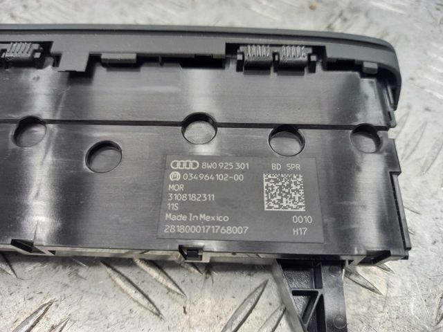 Блок кнопок центральної консолі 8W0925301BD5PR VAG