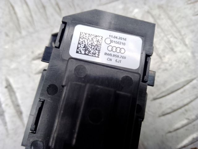 Блок кнопок механізму регулювання сидінь, лівий 8W0959769 VAG