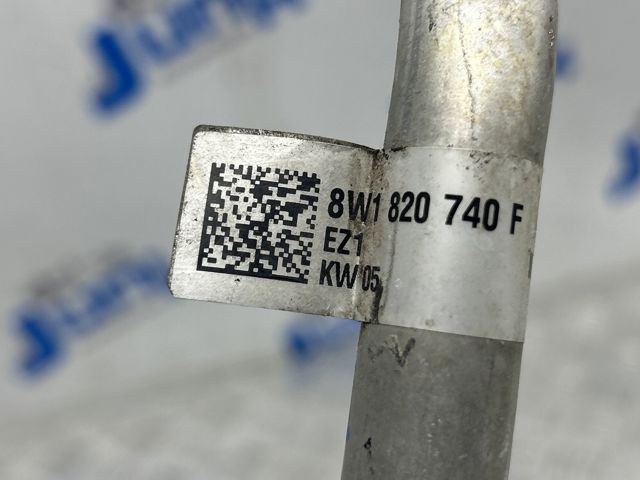 Шланг кондиціонера, від радіатора до випарника 8W1820740F VAG