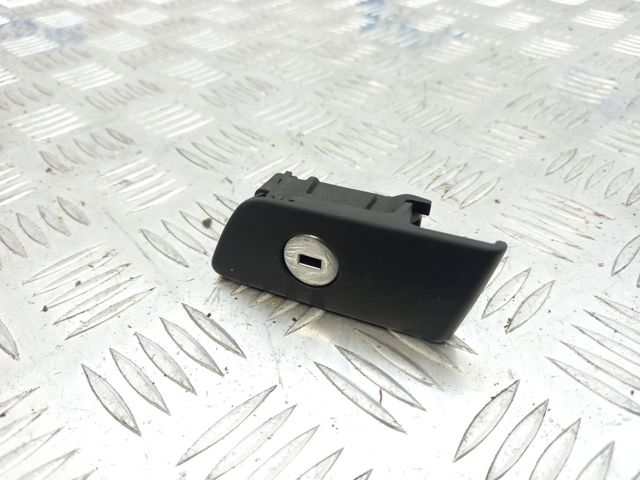 8W1857131A6PS VAG