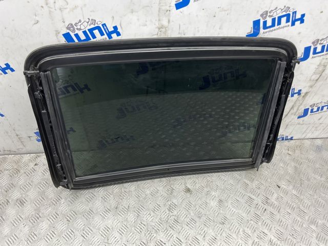 Скло люка даху 8W5877071 VAG
