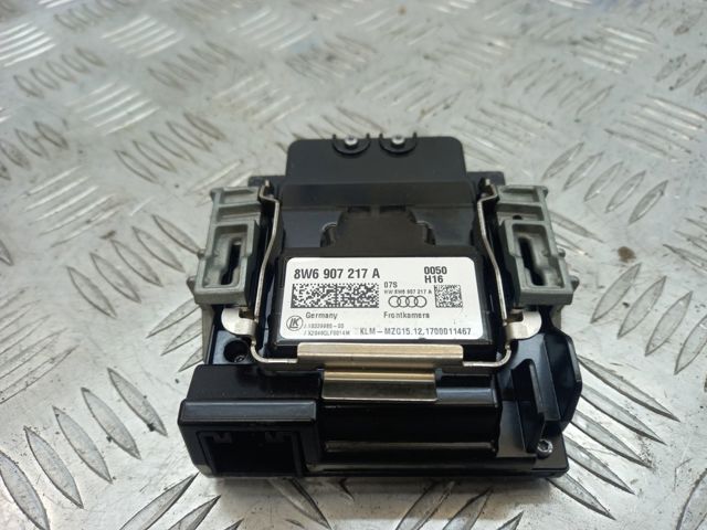 Камера системи забезпечення видимості 8W6907217A VAG