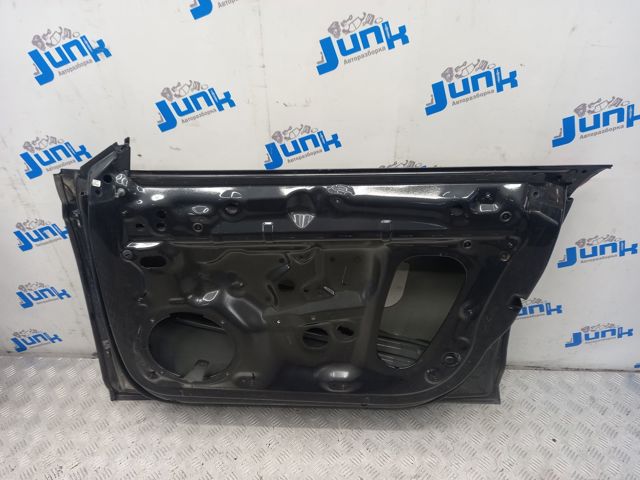 Пасажирські передні двері 8W8831052G VAG