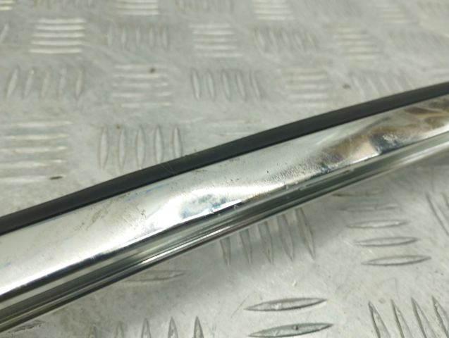 Накладка даху права 8W88537042ZZ VAG