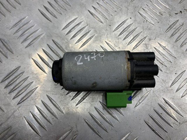 913018 BMW