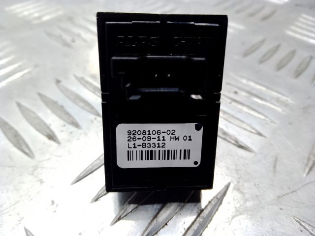 Кнопка підйомника задніх стекол 9208106 BMW