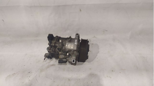 Компресор холодоагенту 926004GB0A NISSAN