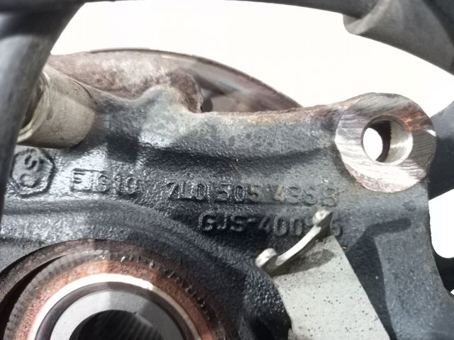 Кулак поворотний правий 95533161220 PORSCHE