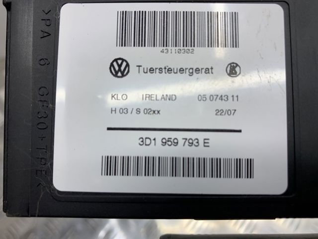 Мотор склопідйомника дверей передніх, лівих 95562470102 PORSCHE