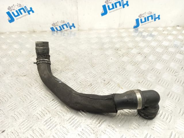 Патрубок системи охолодження 95B122101D PORSCHE