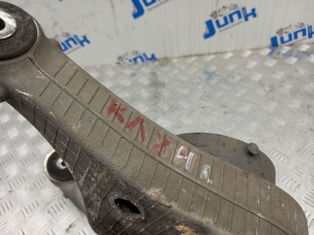 Балансир задній нижній, правий 97033104203 VAG