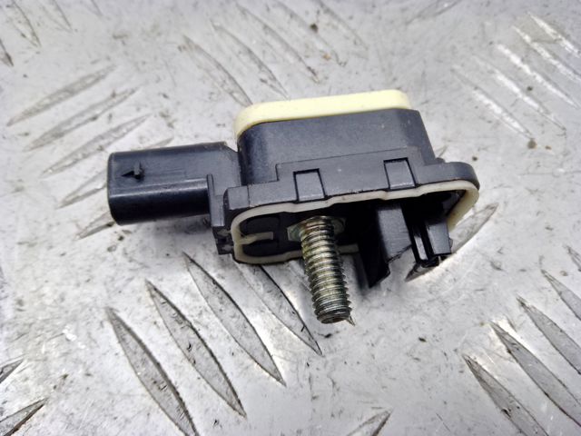 Датчик подушки безпеки 98237AL01A SUBARU