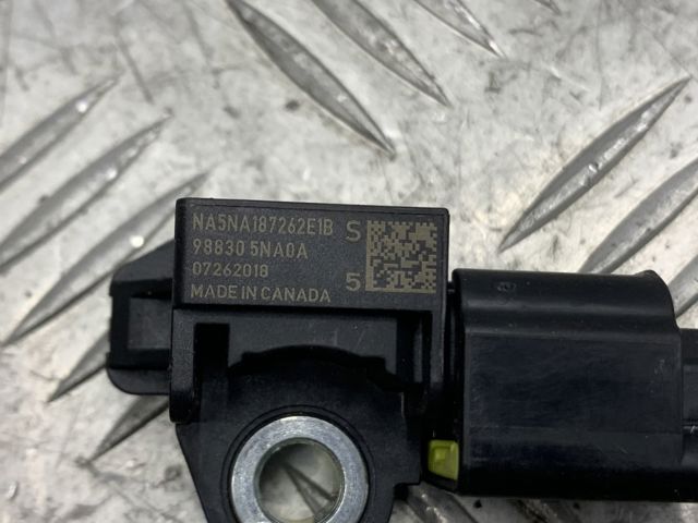 Датчик AIRBAG передній 988305NA0A NISSAN