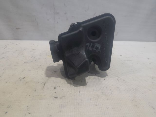 Бачки запасні (для масла) A0004602583 MERCEDES