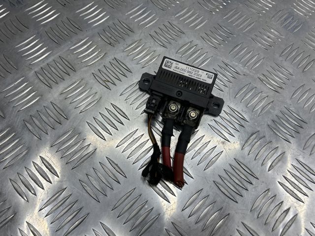 Реле контролю заряду АКБ A0009822023 MERCEDES