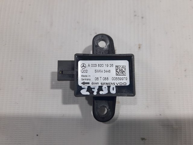 Датчик подушки безпеки A0038201926 MERCEDES