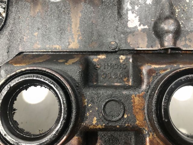 Кришка клапанна A1110100330 MERCEDES