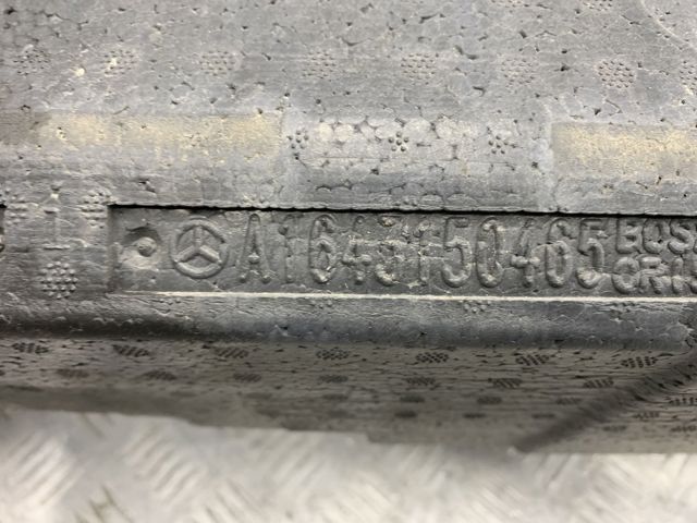 Абсорбер (наповнювач) бампера заднього A1643150465 MERCEDES