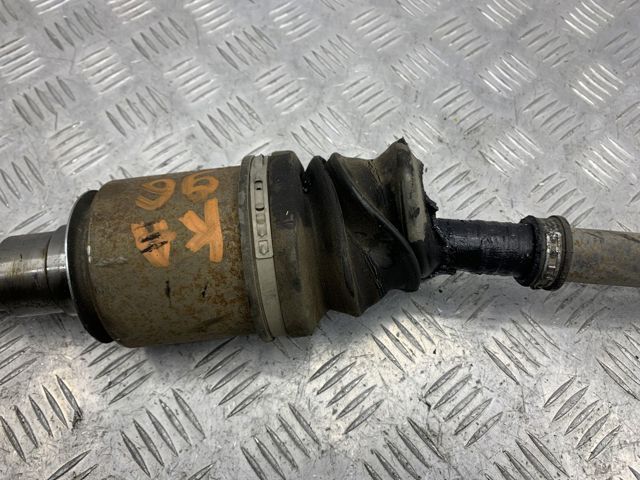 Піввісь передня, права A1643301901 MERCEDES