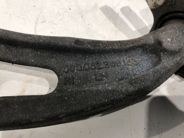 Важіль передній лівий A1643302507 MERCEDES