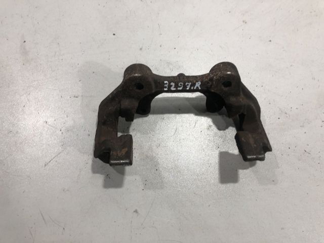 Скоба гальмівного заднього супорта A1644230506 MERCEDES