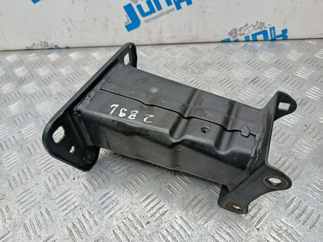 Кронштейн підсилювача переднього бампера A1646201931 MERCEDES
