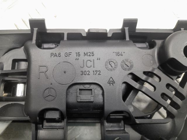 Ручка передніх дверей внутрішня, права A1647602261 MERCEDES
