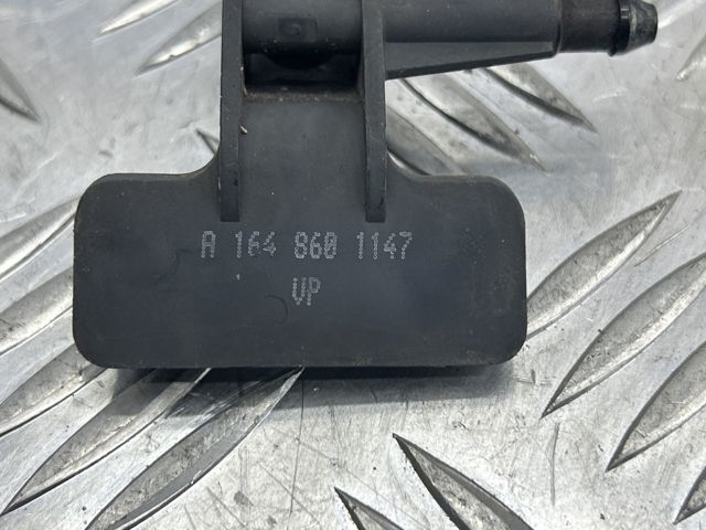 Сопло омивача лобового скла A1648601147 MERCEDES