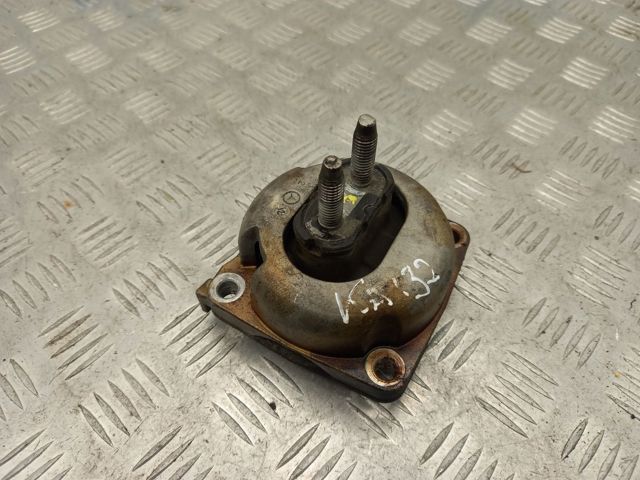 Подушка КПП A1662401118 MERCEDES