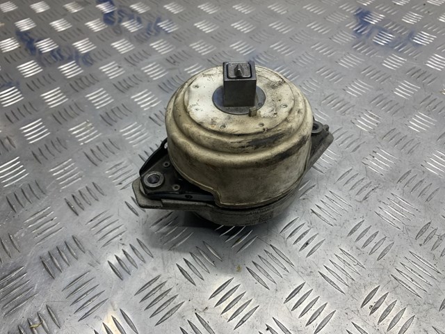 Права подушка двигуна A1662406117 MERCEDES