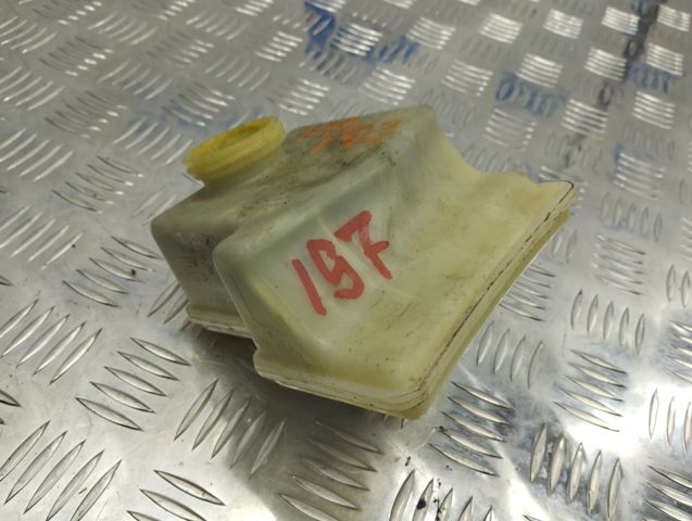 Бачок головного гальмівного циліндру (гальмівної рідини) A1664300102 MERCEDES